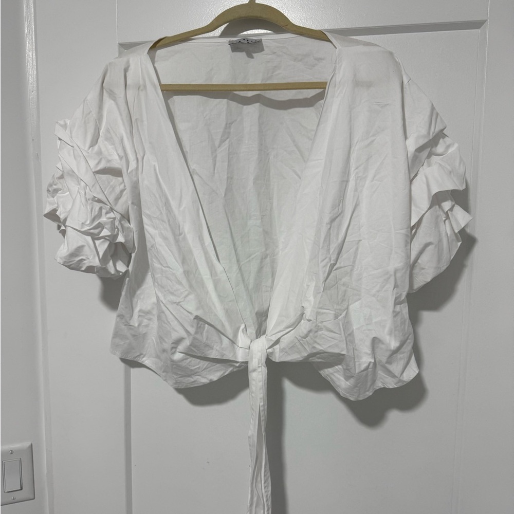 Lioness White Ruffle Tie Front Blouse Top XS‎ Cropped